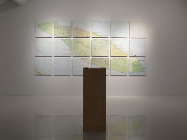 Vue de l’exposition (carte et station numérique), Galerie des arts visuels, Québec, 2012.